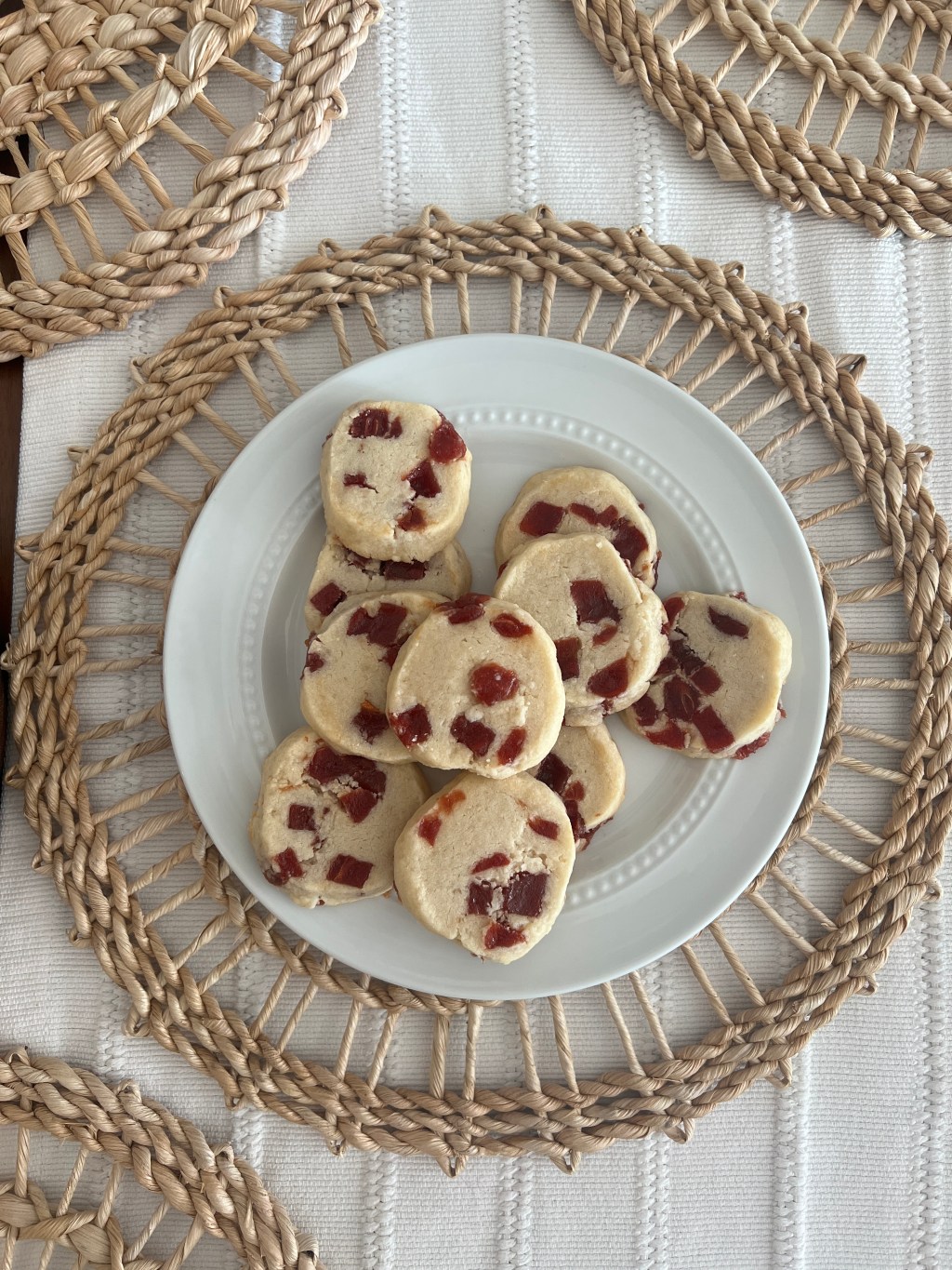 white cheddar guava&nbsp;shortbread