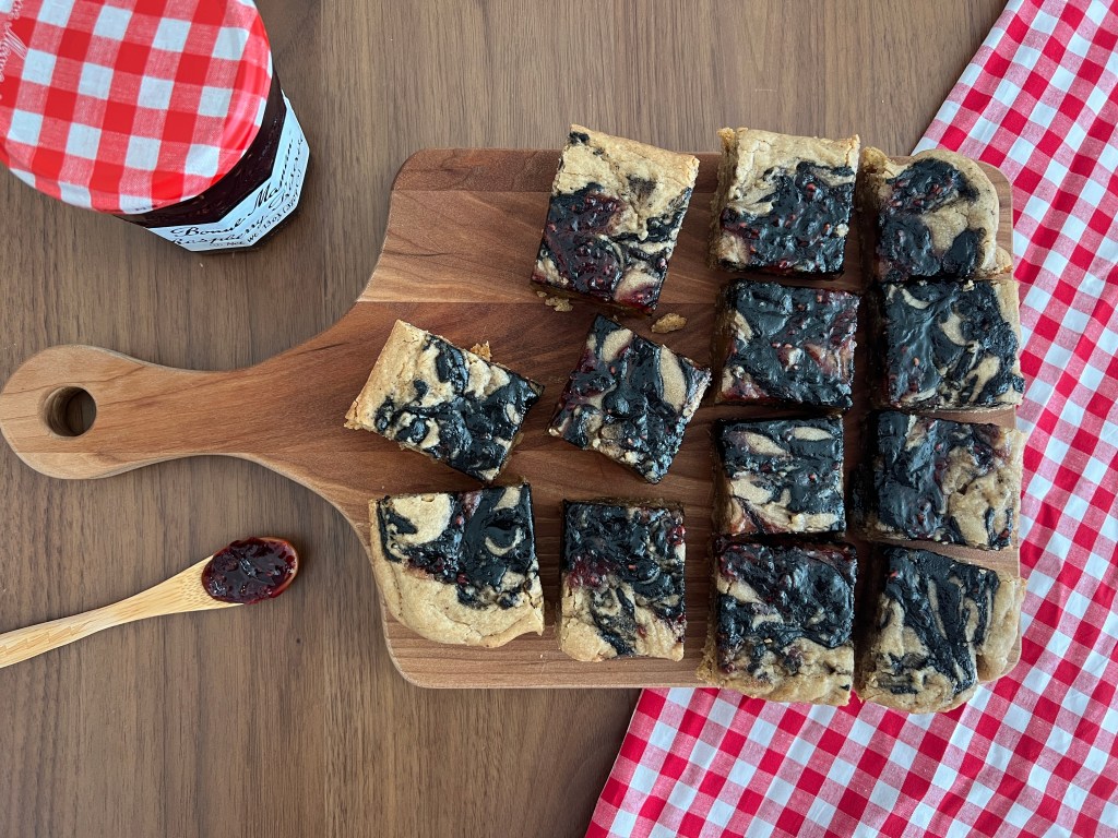 tahini raspberry blondies